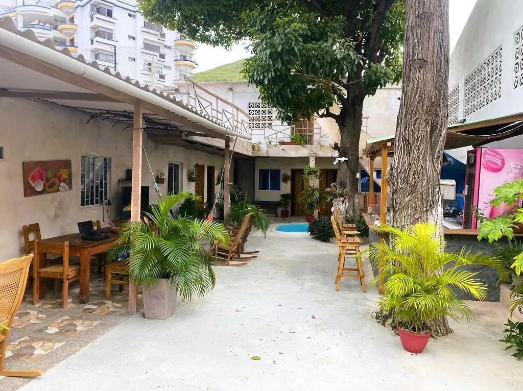 Гостевой дом Hostal La Casona De Sara Санта-Марта Колумбия